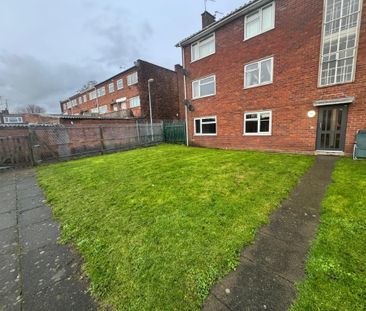 8 Lane Green Court, Codsall, WV1 8LU - Photo 4