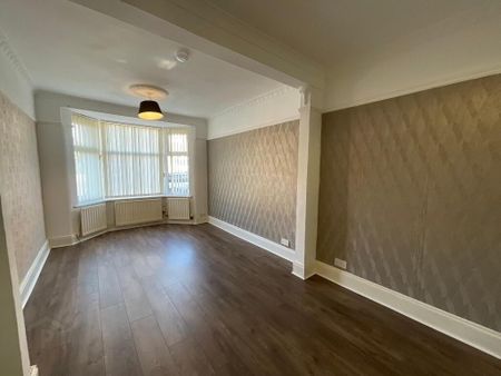 15 Hesketh Road, Belfast, BT14 7JU - Photo 2