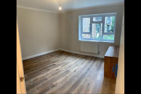 3 Bed Flat, St. John's Court, N4 - Photo 3