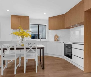 2-Bedroom in New Lynn - Photo 1
