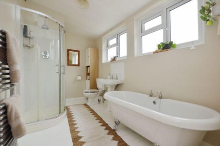 3 bedroom terraced house to rent - Photo 5
