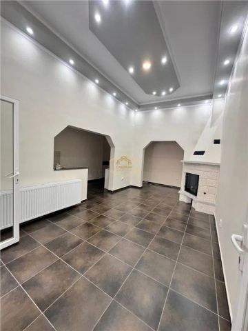 Spatiu versatil - 280 mp in Centru | Parcare in curte | Birouri, Servicii - Photo 4
