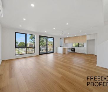 🌿 Brand-New Corner Townhouse with Rooftop-Style Terrace Living at LUMA - Photo 1