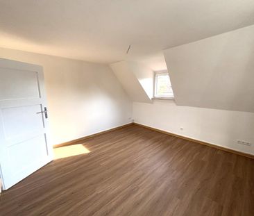 Gemütliche Dachgeschosswohnung in Waldrandlage - Foto 1