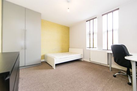 Burchett Grove, Woodhouse, Leeds - Photo 5