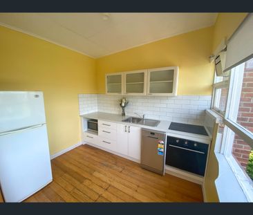 5/18 Maning Avenue, Sandy Bay, Tas 7005 - Photo 3