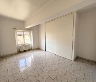 Location Appartement 3 pièces 84m² AVIGNON 84000 - Photo 3