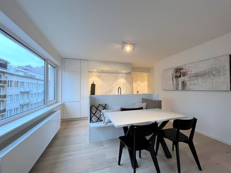 Gemeubeld 2-slaapkamer appartement in centrum Knokke. - Photo 3