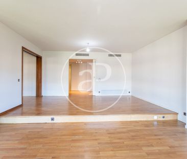 Penthouse for Rent in Turó Park - Photo 4