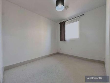 Station Road, Edgware, HA8 - Photo 3