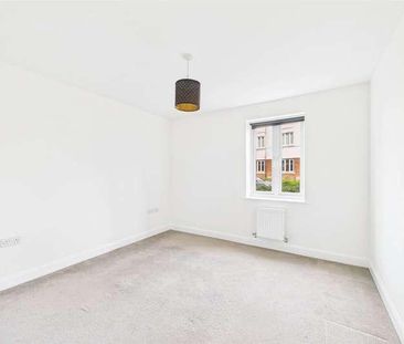 Whitlock Avenue, Wokingham, Berkshire, RG40 - Photo 4