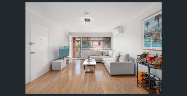 Modern two bedroom apartment - Photo 1