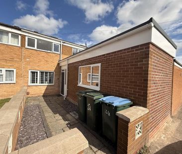 4 bedroom terraced house to rent - Photo 2