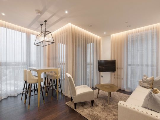 TWO BEDROOM, TO LET, CHARLES CLOWES WALK SW11 - Photo 1