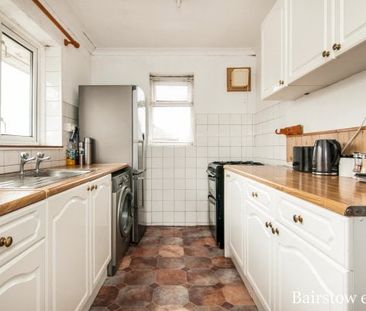 Lowlands Gardens, Romford, RM7 9NL, Property for rent - Photo 3