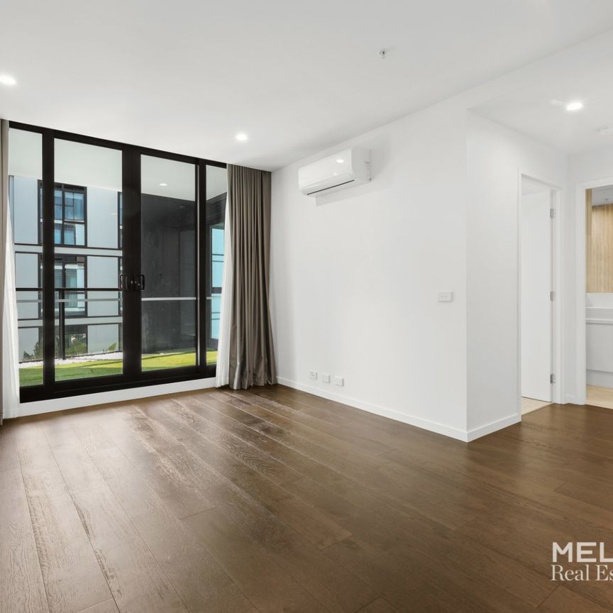 CONTEMPORARY LIVING IN CENTRAL OAKLEIGH - Photo 1