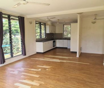LEASE BREAK: 3 BEDROOM ELEVATED HOME WITH A BIG YARD - Photo 1