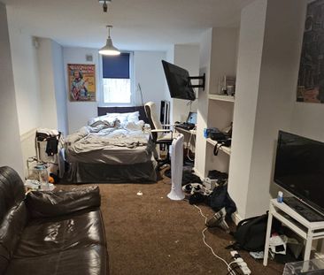6 Bed - 69 Headingley Avenue, Headingley, Leeds - LS6 3ER - Student - Photo 5