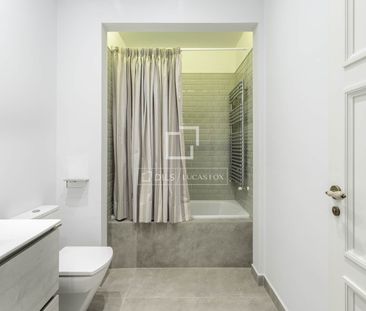 Excellent 4 Bedroom penthouse with 25m² terrace for rent in Almagro... - Photo 6