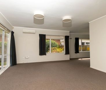 Beautiful three bedroom - Photo 6