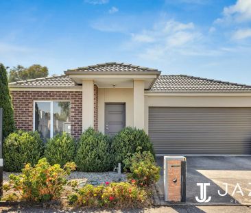 “Spacious Family Home in Featherbrook Estate” - Photo 5