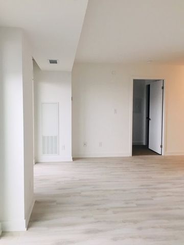 YORKDALE CONDO: Ranee Av & Allen Rd (160 Flemington Rd) AD#100604 - Photo 3