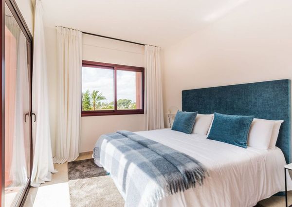 4 bedroom luxury penthouse for rent in Marbella Del Este, Spain