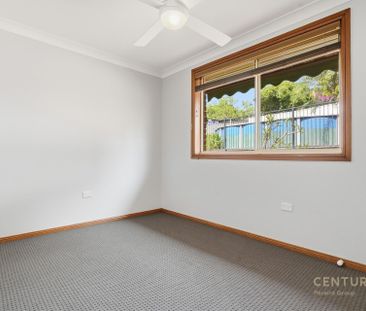 Spacious Family Home with Pool - Photo 4