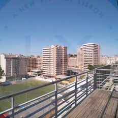 São Domingos de Benfica, Lisbon - Photo 1