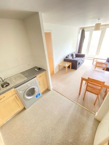 3 bedroom apartment to rent - Photo 3