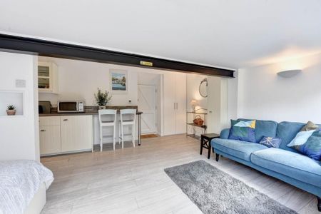 Studio to rent - Photo 2