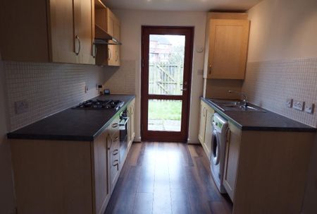 2 bedroom flat to rent - Photo 4