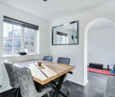 3 bedroom terraced house to rent - Photo 3