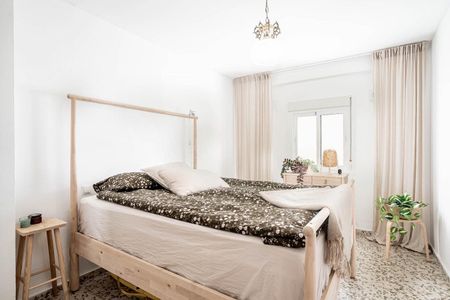 Casa adosada de alquiler en Castillo, 17, Centro - Photo 5