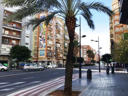 Carrer de Pere Aleixandre, Valencia, Valencian Community 46004 - Photo 4