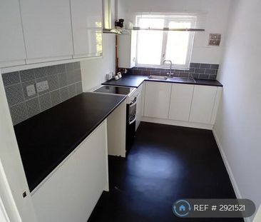 2 bedroom maisonette to rent - Photo 3