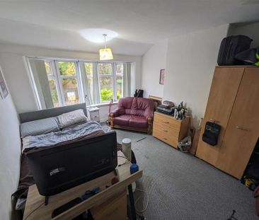 3 bedroom private hall to rent - Photo 6