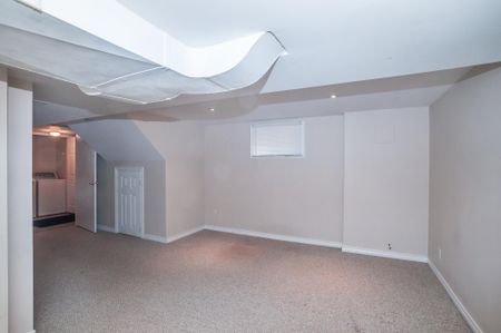 For Lease - 92 Fortrose Crescent, Toronto, Ontario - Photo 5