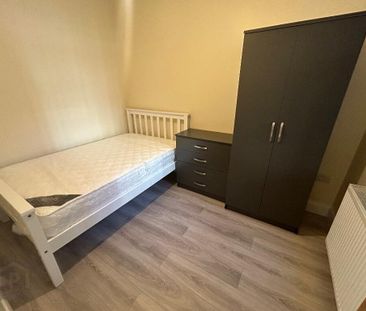 Flat 1, 30 Magdala Street, Belfast, BT7 1PU - Photo 4