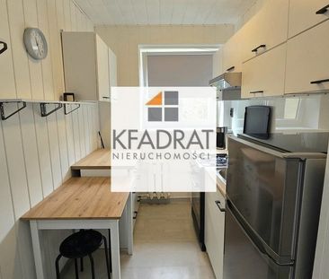 Centrum! Duża kawalerka z balkonem i parkingiem. - Zdjęcie 4