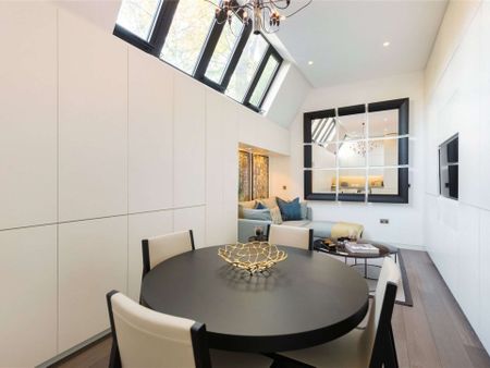 A stunning one bedroom apartment that has been immaculately interior designed in a popular, portered building. - Photo 3