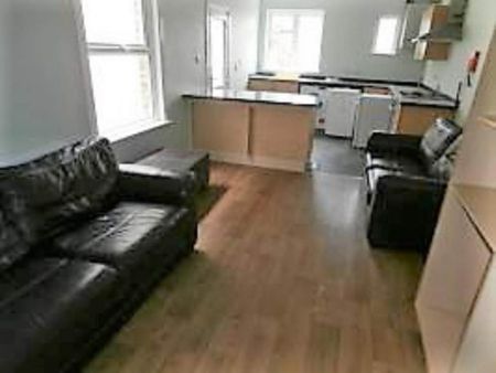 5 bedroom terraced house to rent - Photo 2