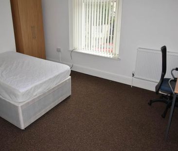 4 bedroom house to rent - Photo 3