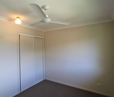 DUPLEX WITH A YARD - Photo 5