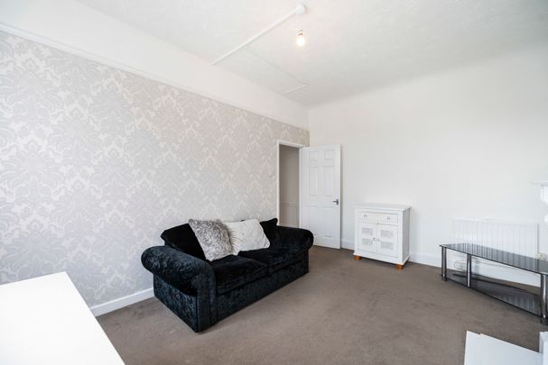 2 bedroom apartment to rent Kingston Road, Portsmouth, Hampshire, PO2 - Photo 1