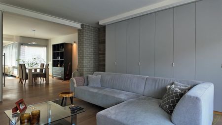 Uitzonderlijk afgewerkt duplex-appartement gelegen in het centrum van Eeklo! - Photo 4