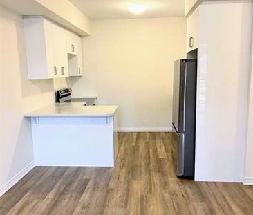 For Lease - 305 Garner Road Unit# 45, Hamilton, Ontario - Photo 4