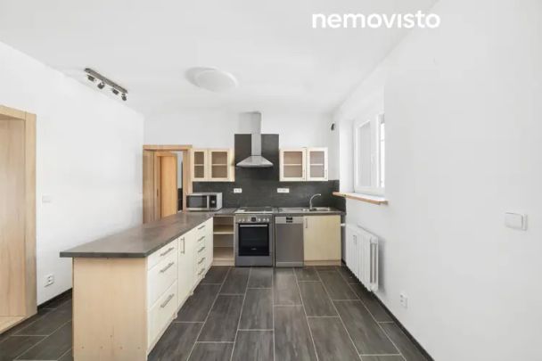 Pronájem, cihlový byt 2+1, Ostrava - Hrabůvka, ul. Jubilejní, 68 m - Фото 1