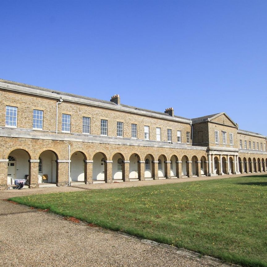 Royal Naval Hospital, Great Yarmouth - Photo 1