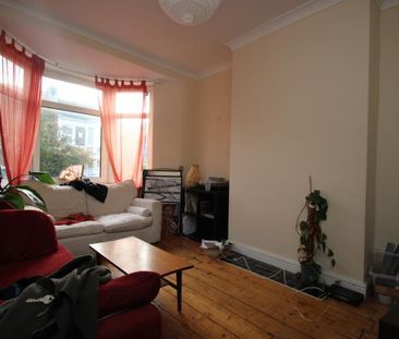 3 bedroom terraced house to rent - Photo 2